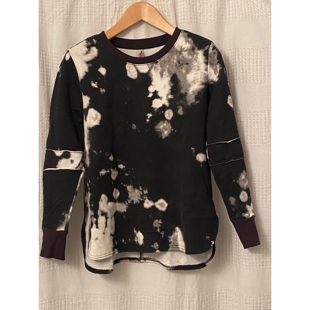 Xhilaration sleepwear Black & White Marbled Tie Dye Sweatshirt Size S